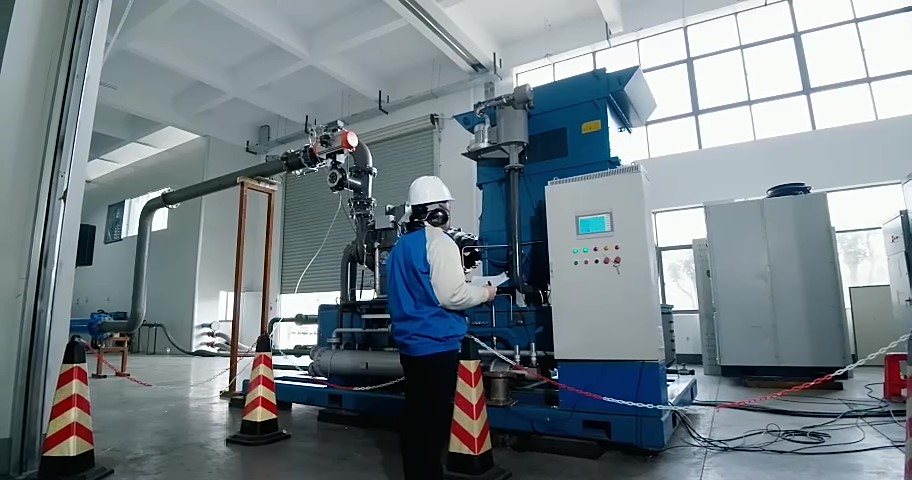 为什么离心式空压机在启动前需要开启辅助油泵