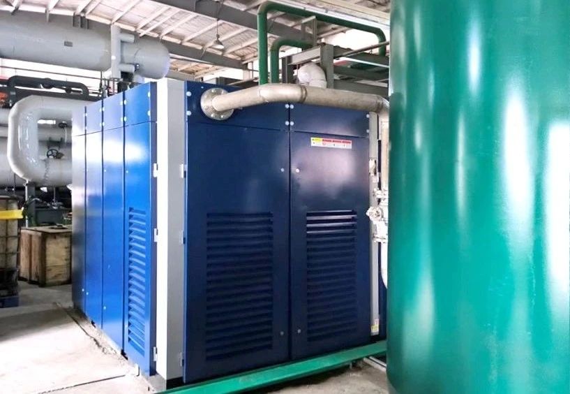 现场空压机图片